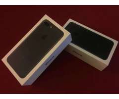 Apple iPhone 7 Plus  256GB  Jet Black