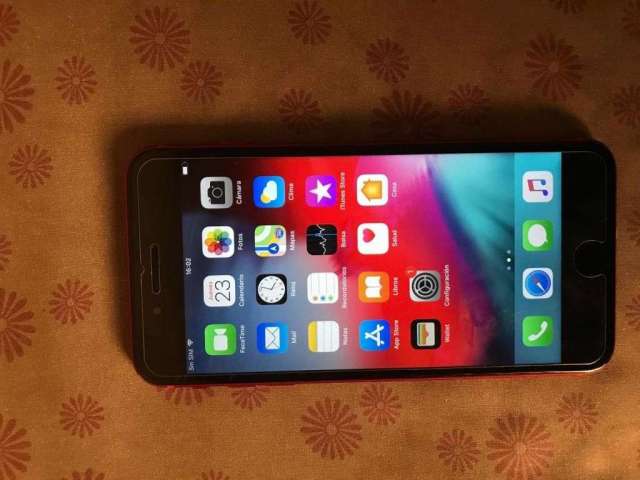 Se vende Iphone 8 Plus de 64 gigas en 3850 bs excelente estado Se vende Iphone 8 Plus de 64 gigas en 3850 bs excelente estado