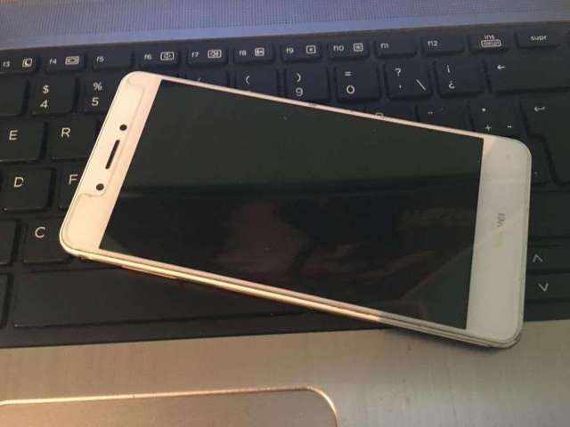 IPHONE 8 PLUS 64 GB IPHONE 8 PLUS 64 GB